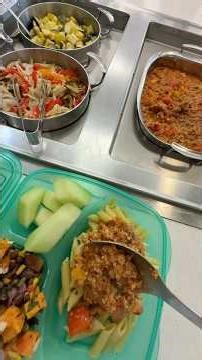 this dining hall haul has potential… #dininghall #college #collegedininghall #food #collegelife