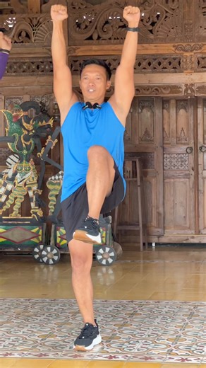 32K views · 622 reactions | CUKUP 3 GERAKAN, BUAT PEMULA DAN MANULA! Yuk cobain auto sehat dan gobyos!! #senam #diet #overweight #olahraga #bodyfitbybagus | Bagus Untoro | Facebook