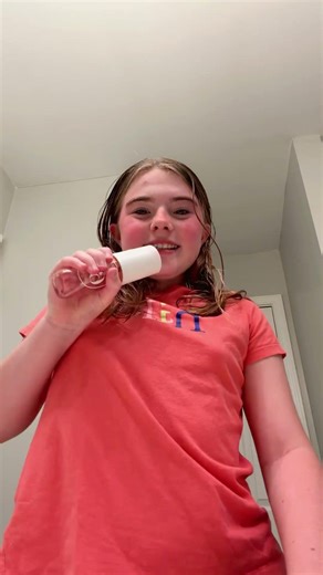 Dancing in the mirror and sing in the shower 🚿 💖￼💃