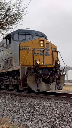CSX Local Flying Through Downtown