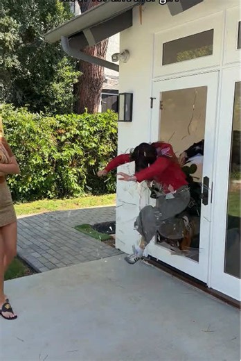 ✨What she sees when you open the door for another girl ✨#foryou #foryoupage #viralvideo#anwerjibawiprime#f