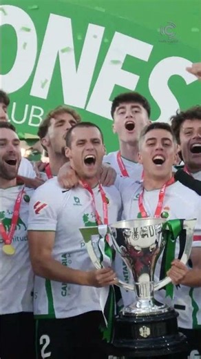 Racing de Santander CAMPEÓN de la Liga Hypermotion tras GOLEAR al Cádiz en casa