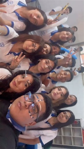 @_prom_xxix_ on Instagram: "𝓑𝓲𝓮𝓷𝓿𝓮𝓷𝓲𝓭𝓪 𝓟𝓡𝓞𝓜 𝓧𝓧𝓘𝓧 💙🦁💫!!"