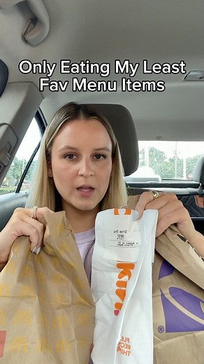 732K views · 512 reactions | Petition to shutdown Taco Bell﫡濫 #fastfood #fastfoodlife #foodie #foodreview #foodtiktok #tastetest #tacobell #mcdonalds #dunkin #chickennuggets #bagel #foodporn #foodblogger #foodstagram #foodgasm #foodgram #reels #reelsinstagram | Kayleigh L’Eon | Facebook