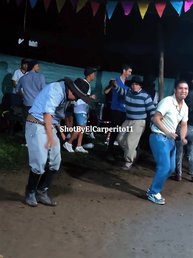 Los Borbotones en El Fortín: Fiesta y Tradición