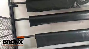 En colombia son muchos los habitantes de calle que requieren un plástico un simple plástico para evitar la lluvia 🌧 | El Banquete del Bronx