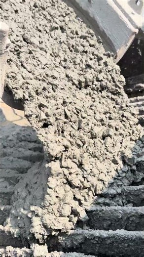 Fresh Concrete Flow at the Jobsite​ #construction #concrete