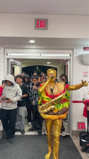 In in out orange full version #innout #saxophone #orangecounty #publicprank #fastfood