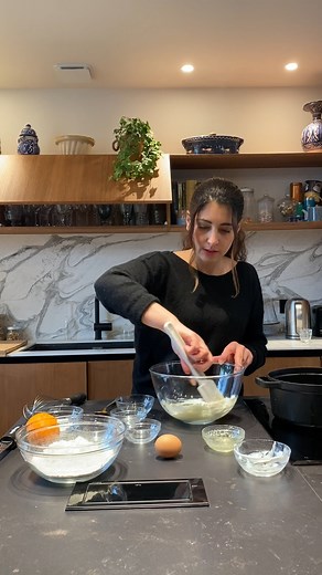 Vous avez faim de beignet ! Voici une recette ultra-facile et rapide pour assouvir de suite votre envie. Hopla, on enfile son tablier. Et on s'y colle fissa pour se régaler de beignets qui ne feront assurément pas un pli ! Aussitôt dits, aussitôt faits, très vite cuits et encore plus vite engloutis 😋 | Je vais vous cuisiner