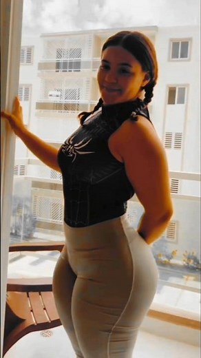 Exclusive Round Figure Fitness Model 🔥🍓🍓#fitness #crossfit #model #gymlover #legsday #glutes #latina