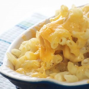 Easy Baked Mac and Cheese