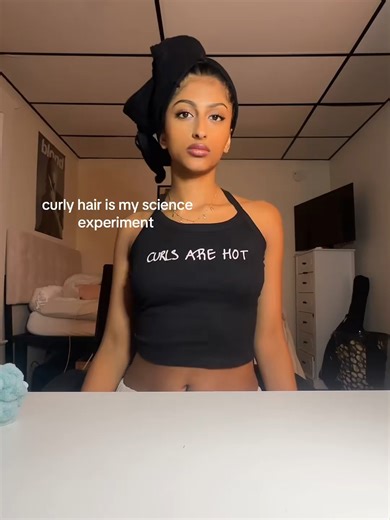 ✨ The missing step in your curl routine is here ✨ Meet the Volume EdgeLift Brush — made for wavy, curly & coily hair. Give your curls the lift they’ve been waiting for 💛