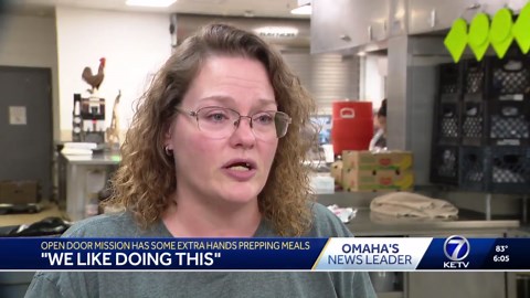 'We like doing this': Aiding in meals and donations as a part of First Interstate Bank's annual volunteer day