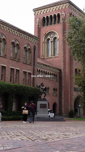 Rainy day vibes are the best vibes 🌧️ | USC Alumni Association