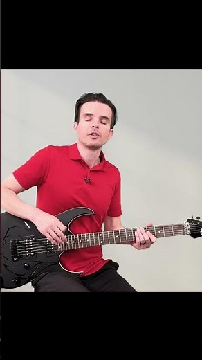 How to mute unwanted notes and string noises when playing #guitar #guitarhowto #guitarlesson