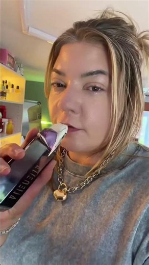 Alien by Mugler: The Longest Lasting Perfume? 🌸