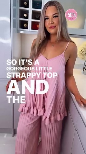 Barbie vibes!! 💕💕💕 Click here- https://urbanpeaches.com/products/amy-pink-pleated-shirt-dress-shorts-co-ord-two-piece-set?_pos=10&_sid=fffd30cee&_ss=r | Urban Peaches