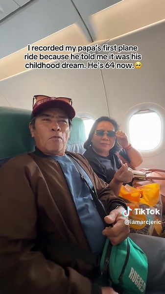 Capturing My Papa's First Plane Ride Experience