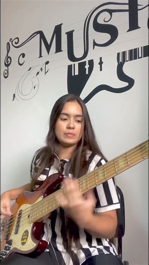 120K views · 2.8K reactions | #SireCheck time! Short bass cover of ‘Praise’ by Elevation Worship using our V7. Use  for better sound quality. #Sirebass #SireV7 #MarcusMiller #Sire2024 Thanks to @emilycosta_bass (IG) | Sire USA | Facebook