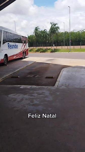 Exploring Different Bus Models at the Station