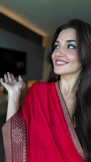 🎀 𝐻𝒶𝓃𝒹𝑒 𝐸𝓇ç𝑒𝓁 🎀 on Instagram: "I'm absolutely loving her energy! ✨ Follow @handemiyyy_editz @handemiyy ° 🚫 DON'T RE-POST 🚫 ° ° ° [ Hande Erçel, Turkish series, Sen Çal kapimi , Eda yildiz, Turkish Actress, After Effects, Trend, Turkey, 2025, Happy new year, Handemiyyy_editz ] ° #handeerçel #handeercel #hande #beauty #instagram #handemiyy #trending #sençalkapımı #kimia #vogue #edayildiz #handee