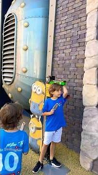 The SLOWEST Walk to the Minion Ride 😂💛 Universal Studios Fun!
