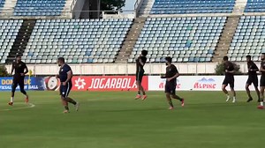 Pakistan MNT training at Thuwunna Stadium in Yangon ahead of #MYAvPAK 🇲🇲🆚🇵🇰 #ACQ2027 match tomorrow, 10 June. Kickoff 3:30pm PKT live on Pyone Play Sports (YouTube). Video via PFF | FootballPakistan.Com (FPDC)