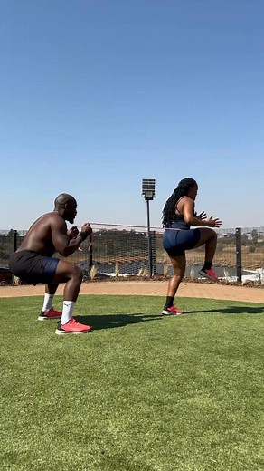 89K views · 524 reactions | Hoot workout ️️️. #reelsvideo #trendingreels #couplegoals #fyp #couple #gains #weightgain #selflove #fitnessmotivation #selfcare | Coach Sam & Moo | Facebook