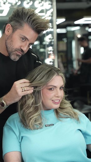 El dúo dinamico con @hairbygeidyy mejor manera de cambiarle la vida a una mujer, es haciéndole un color de cabello y tratarla como una reina ##GabrielSamra##gabrielsamrahairsalon##miamihairstylist