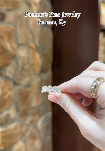 Some of our favorite pieces that have just hit the floor💌 Shop online at Puckettsjewelry.com 💍