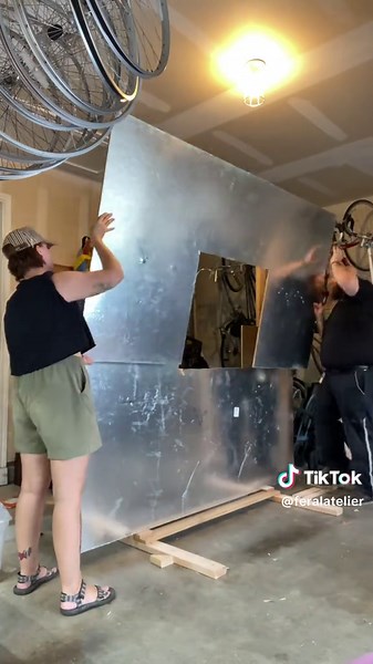 Replying to @mandy The making of Where She Waited. This project was born out of a period of reevaluation of my artistry and a desire to push my limits further than I’ve ever gone before. The impracticality of flowers has always been one of the drawing factors of this medium for me. Flowers die, they break, you have to bend to their will. I love that we put them in places it makes no sense for them to be. My husband came back from a bike ride and showed me a beautiful creek he saw on his ride. My