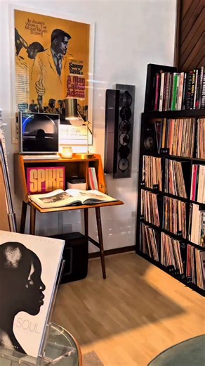 8.6K views · 28 reactions | ✨ @m_knight77 bringing warm design vibes with the Philips Hue Gradient Signe Floor Lamp in Oak — where creativity meets cozy lighting. #PhilipsHue #HomeDesign #SmartLighting | Philips Hue | Facebook