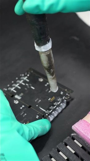 Dry Ice Cleaning on Black PCB Assemblies