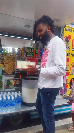 lady chef truck (@madam.loh)’s videos with original sound - R. Kisokkumar - Greatest of All Time