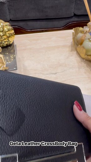 Leather Crossbody Bag | Netnet Closet Online Selling