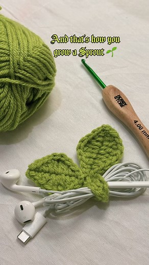 75K views · 709 reactions | The #sprout decorates the headphones in a cool way. #crochet #sprout #vine #crochetvine #leaves #crochetsprout #handmadegifts #plants #plantcrochet #crochetplant #plant #vines #headphones #bookmark | Crochet Nature | Facebook