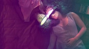 在 VR (虚拟现实) 中接吻是什么感觉？_哔哩哔哩_bilibili