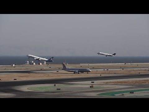San Francisco Airport Dual Take-off Aircraft Movements with ATC