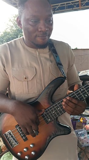 Why I Prefer 6-String Guitars Over 5-String Ones