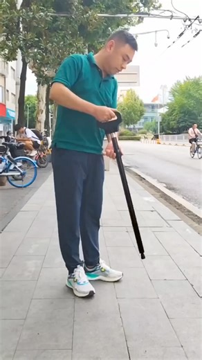 1.7M views · 10K reactions | ⭐ Product Link in Comments!⭐ Portable Folding Cane Seat with Tripod Base Tips - Lightweight Mobility Aid for Seniors | YTshop | Facebook