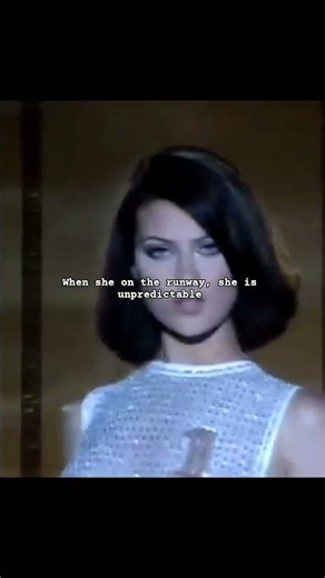 When she is on the runway, she is unpredictable, Shalom for Versace #shalomharlow #versace FW95