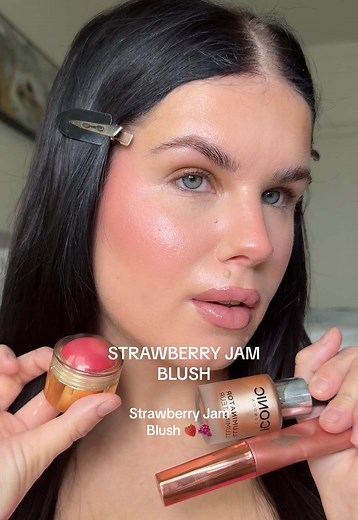 strawberry jam blush🍇🍓 @MERIT Beauty shade le bon bon @Charlotte Tilbury pinkgasm blush wand & @Iconic London liquid illuminator 🎀 #meritbeauty #blush #makeupinspo #blushtrend #springmakeup #summermakeup #makeupideas #glowymakeup