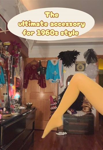 Don’t sleep on cute tights. They’re the secret to an authentic looking 60s outfit #tights #hoisery #1960sfashion #vintagestyle #nylonstockings