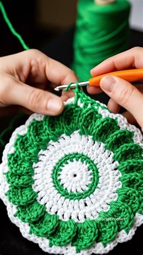 Easy Round Crochet Coaster Pattern – Beginner Friendly Tutorial