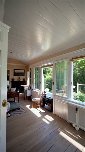 Sunrooms That Bring Light and Year-Round Comfort