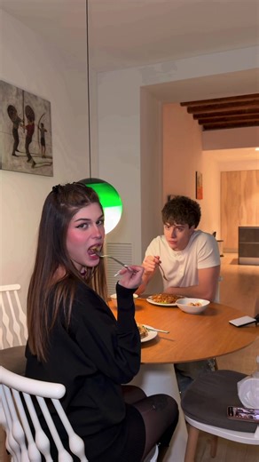 @𝖆𝖕𝖔𝖑𝖔 💅🏻🙂‍↔️