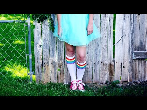 What causes pain at the front of the knee?