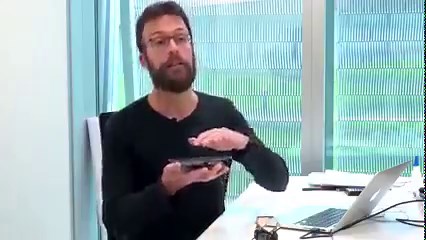 12 reactions | Tiny robots developed by EPFL spin-off Foldaway...