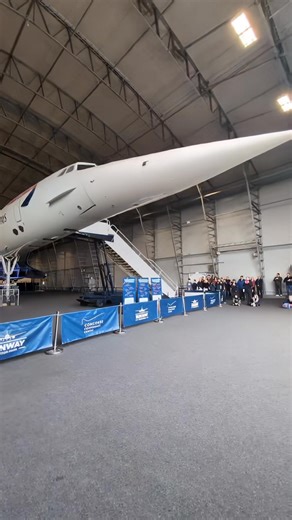Concorde lowers her nose for Remembrance ❤️ A very respectful gesture from the Runway Visitor Park at Manchester Airport, which lowered the nose of its British Airways Concorde (G-BOAC) for the two-minute silence on Sunday. A powerful tribute to all those who have lost their lives in service. Lest We Forget ❤️ | Airliners Live