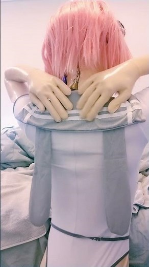 Kigurumi cosplayer being locked in a latex skinsuit #latex #kigurumi #bodysuit #zentai